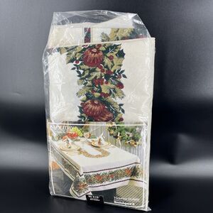 Vintage Sunweave Linen Corp. Christmas Holly Wreath Tablecloth 60” x 118”